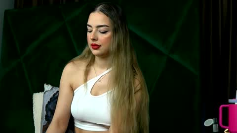 Snapshot of scarletcoles chatting on February 11, 2026, 12:15 am Scarlet online show from February 11, 2026, 12:15 am