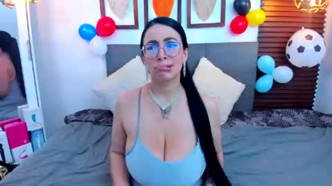 Snapshot of scarleth_swann chatting on July 6, 2026, 3:47 am scarleth online show from July 6, 2026, 3:47 am