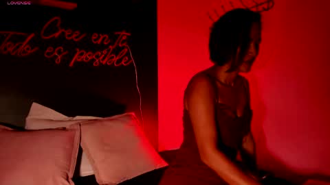 scarlethfoxx_ online show from April 9, 2026, 6:24 pm