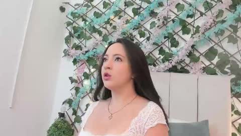 scarlet  online show from November 20, 2025, 10:37 am