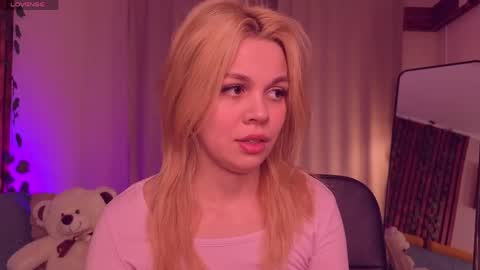Snapshot of scarletmarney chatting on May 4, 2026, 3:13 am scarletmarney online show from May 4, 2026, 3:13 am