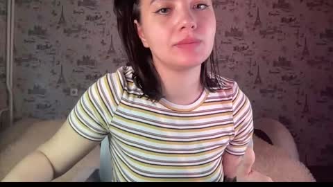 scarletpetal online show from September 23, 2025, 10:51 am