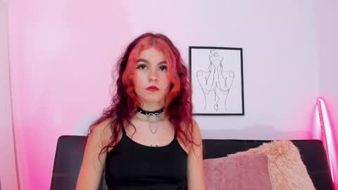 Snapshot of scarletpunk_ chatting on January 19, 2025, 2:25 am Scarlet online show from January 19, 2025, 2:25 am