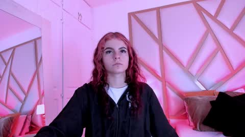 Snapshot of scarletpunk_ chatting on January 20, 2025, 1:00 pm Scarlet online show from January 20, 2025, 1:00 pm