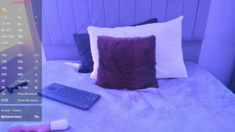 Scarlett online show from December 14, 2025, 7:58 am