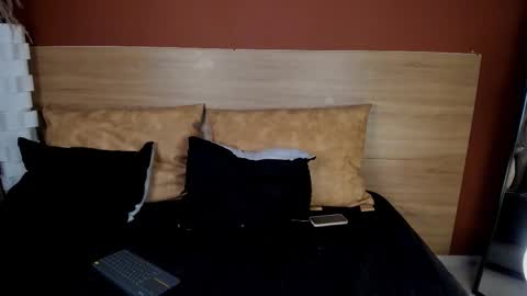 Snapshot of scarlett25__ chatting on February 16, 2026, 8:16 pm Scarlett online show from February 16, 2026, 8:16 pm