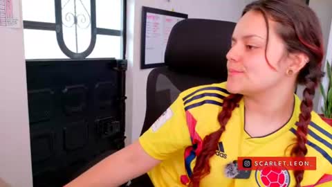 Snapshot of scarlett77_ chatting on June 17, 2026, 6:09 pm Scarletland welcome online show from June 17, 2026, 6:09 pm