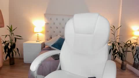 Snapshot of scarlett_bunnyy_ chatting on February 6, 2026, 1:58 pm Bunny online show from February 6, 2026, 1:58 pm