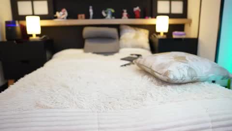 Scarlett Collins online show from February 20, 2026, 6:19 am