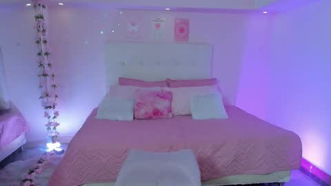 Scarlett  online show from October 30, 2025, 1:01 pm