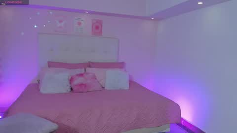 Scarlett  online show from November 2, 2025, 3:25 pm