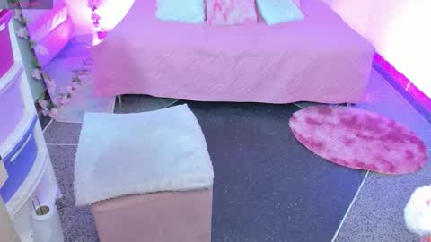 Scarlett  online show from December 19, 2025, 11:39 am