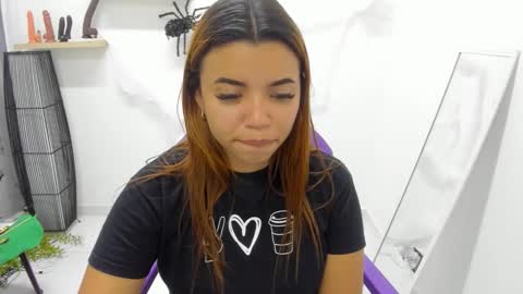 scarlett_enjoy1 online show from October 26, 2025, 3:18 pm