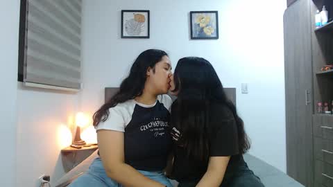 Scarlett and Jazmin online show from April 11, 2026, 2:27 am