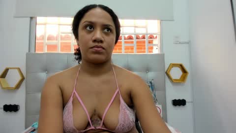 scarlett_fox20 online show from January 5, 2025, 6:24 pm