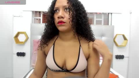 scarlett_fox20 online show from September 25, 2025, 11:14 am