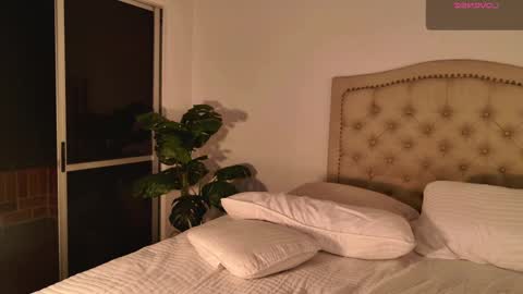 Snapshot of scarlett_grand chatting on October 7, 2025, 11:24 pm Scarlett Grand online show from October 7, 2025, 11:24 pm