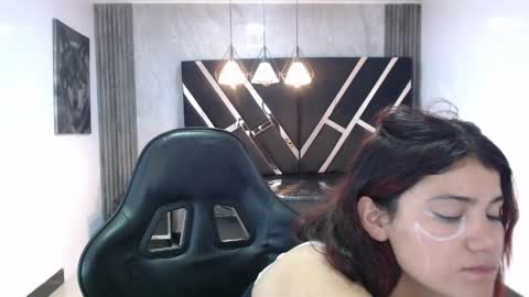 scarlett_jhonson_ch online show from April 12, 2026, 3:17 pm