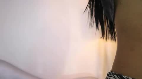 Lauren Scarlett online show from November 7, 2025, 3:12 pm