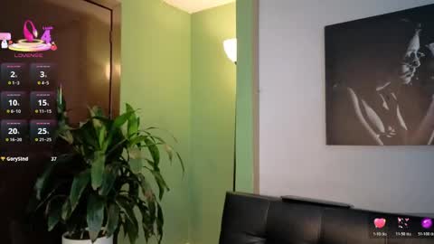 Snapshot of scarlett_moore_ chatting on May 23, 2026, 8:13 pm Scarlett online show from May 23, 2026, 8:13 pm