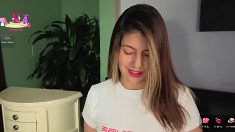Snapshot of scarlett_moore_ chatting on July 6, 2026, 12:35 pm Scarlett online show from July 6, 2026, 12:35 pm