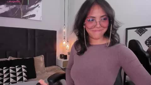 Snapshot of scarlett_musik chatting on February 4, 2026, 10:47 pm Scarllett online show from February 4, 2026, 10:47 pm