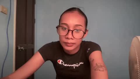 Snapshot of scarlett_sexyyxx chatting on December 19, 2025, 3:35 am Scarlett online show from December 19, 2025, 3:35 am