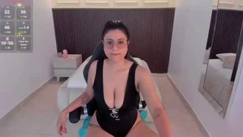 Snapshot of scarlett_voss1 chatting on June 19, 2026, 7:39 pm SCARLETT online show from June 19, 2026, 7:39 pm
