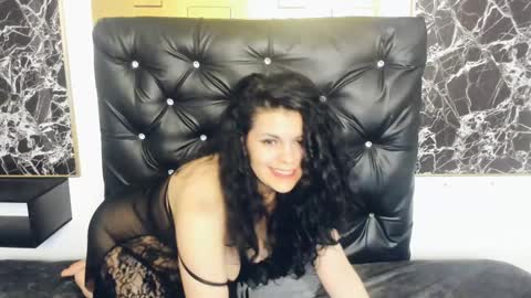 Snapshot of scarlett_w0lf chatting on January 17, 2025, 9:50 pm Scarlett online show from January 17, 2025, 9:50 pm