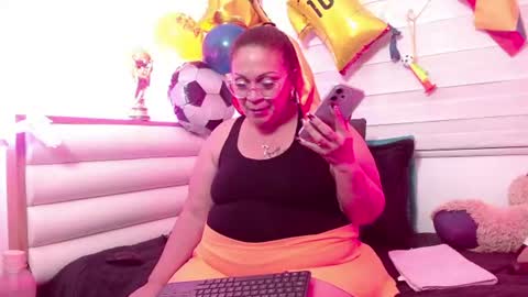Snapshot of scarlettbooty chatting on June 19, 2026, 11:03 am scarlettbooty online show from June 19, 2026, 11:03 am