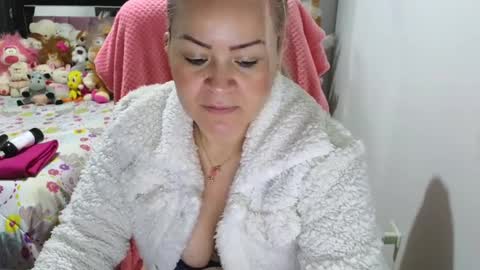 Snapshot of scarletteowens chatting on January 10, 2025, 10:39 am Scarlette online show from January 10, 2025, 10:39 am