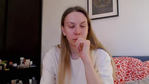 Snapshot of scarlettford chatting on May 3, 2026, 4:35 pm Scarlett online show from May 3, 2026, 4:35 pm