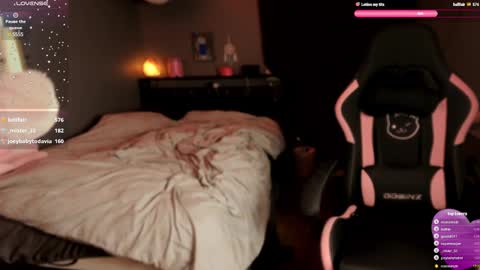 Snapshot of scarlettlovebaby chatting on January 10, 2025, 8:40 am Scarlett Your petite pet online show from January 10, 2025, 8:40 am