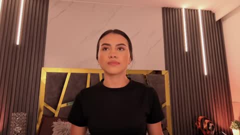 Snapshot of scarlettorres chatting on May 21, 2026, 6:37 pm scarlettorres online show from May 21, 2026, 6:37 pm