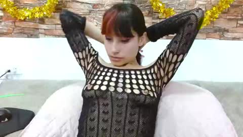 Scarlett pink online show from December 4, 2024, 4:38 pm