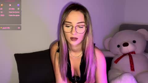 ScarlettSmithz online show from November 19, 2025, 8:09 pm