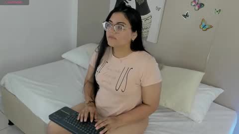 Snapshot of scarlettwhitmore chatting on September 28, 2025, 3:12 am Scarlett Whitmore online show from September 28, 2025, 3:12 am