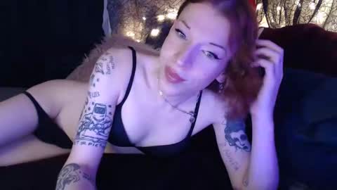 Snapshot of scary_sarah chatting on December 9, 2024, 10:41 pm Sarah Bones online show from December 9, 2024, 10:41 pm