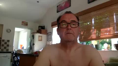 Snapshot of scbiggersballs chatting on May 27, 2026, 9:28 am scbiggersballs online show from May 27, 2026, 9:28 am