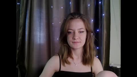 Snapshot of scented_elsa chatting on May 2, 2026, 11:26 am Elsa online show from May 2, 2026, 11:26 am