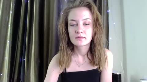 Snapshot of scented_elsa chatting on May 15, 2026, 3:41 pm Elsa online show from May 15, 2026, 3:41 pm