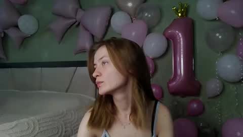 Snapshot of scented_elsa chatting on June 2, 2026, 7:32 am Elsa online show from June 2, 2026, 7:32 am