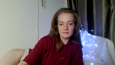 Snapshot of scented_elsa chatting on June 6, 2026, 5:50 pm Elsa online show from June 6, 2026, 5:50 pm