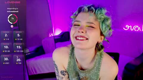 Snapshot of school_love chatting on January 30, 2025, 1:21 pm Rina online show from January 30, 2025, 1:21 pm