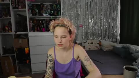 Snapshot of school_love chatting on April 2, 2026, 7:06 am Rina online show from April 2, 2026, 7:06 am