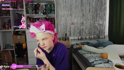 Snapshot of school_love chatting on April 8, 2026, 7:08 am Rina online show from April 8, 2026, 7:08 am