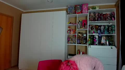 Snapshot of school_love chatting on May 6, 2026, 7:24 am Rina online show from May 6, 2026, 7:24 am