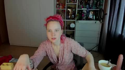 Snapshot of school_love chatting on May 13, 2026, 7:17 am Rina online show from May 13, 2026, 7:17 am