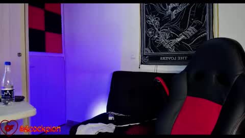 Alejandro help me to reach 200 thumps up online show from November 5, 2025, 6:57 am