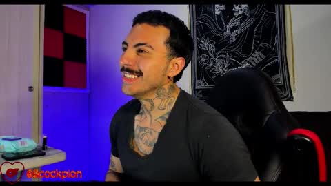 Alejandro help me to reach 200 thumps up online show from November 10, 2025, 8:02 am